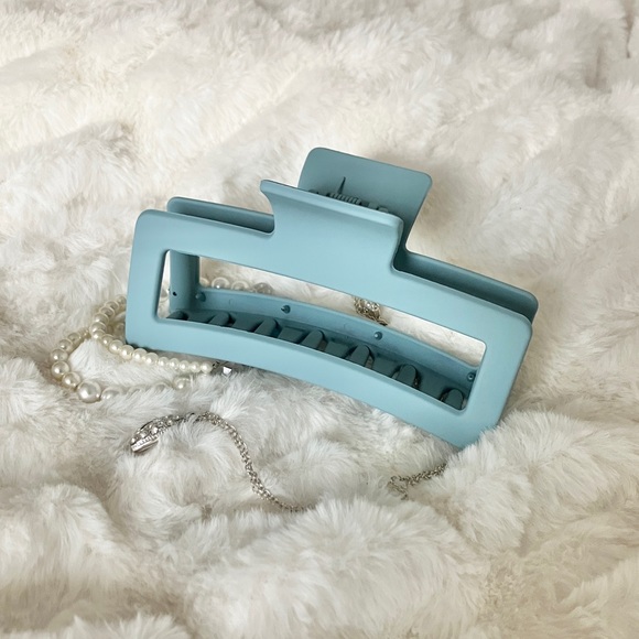 Accessories - NEW Trendy Jumbo Large Rectangle Hair Claw Clip Pastel Dusty Blue